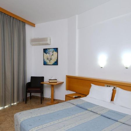 Flamingo Beach Hotel Larnaca Ngoại thất bức ảnh