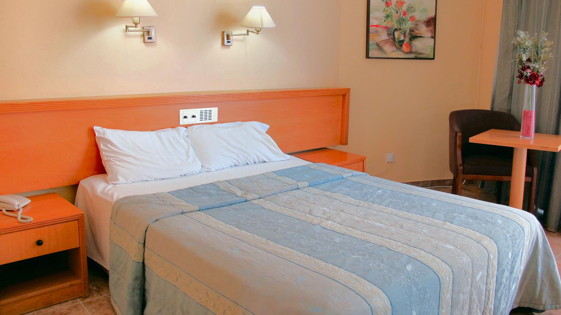 Flamingo Beach Hotel Larnaca Ngoại thất bức ảnh