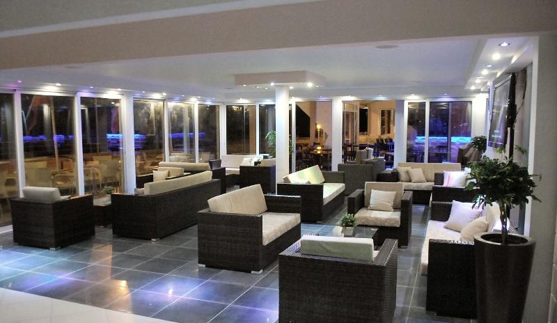Flamingo Beach Hotel Larnaca Ngoại thất bức ảnh