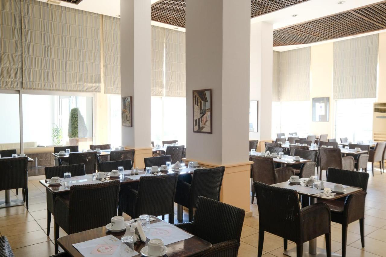 Flamingo Beach Hotel Larnaca Ngoại thất bức ảnh