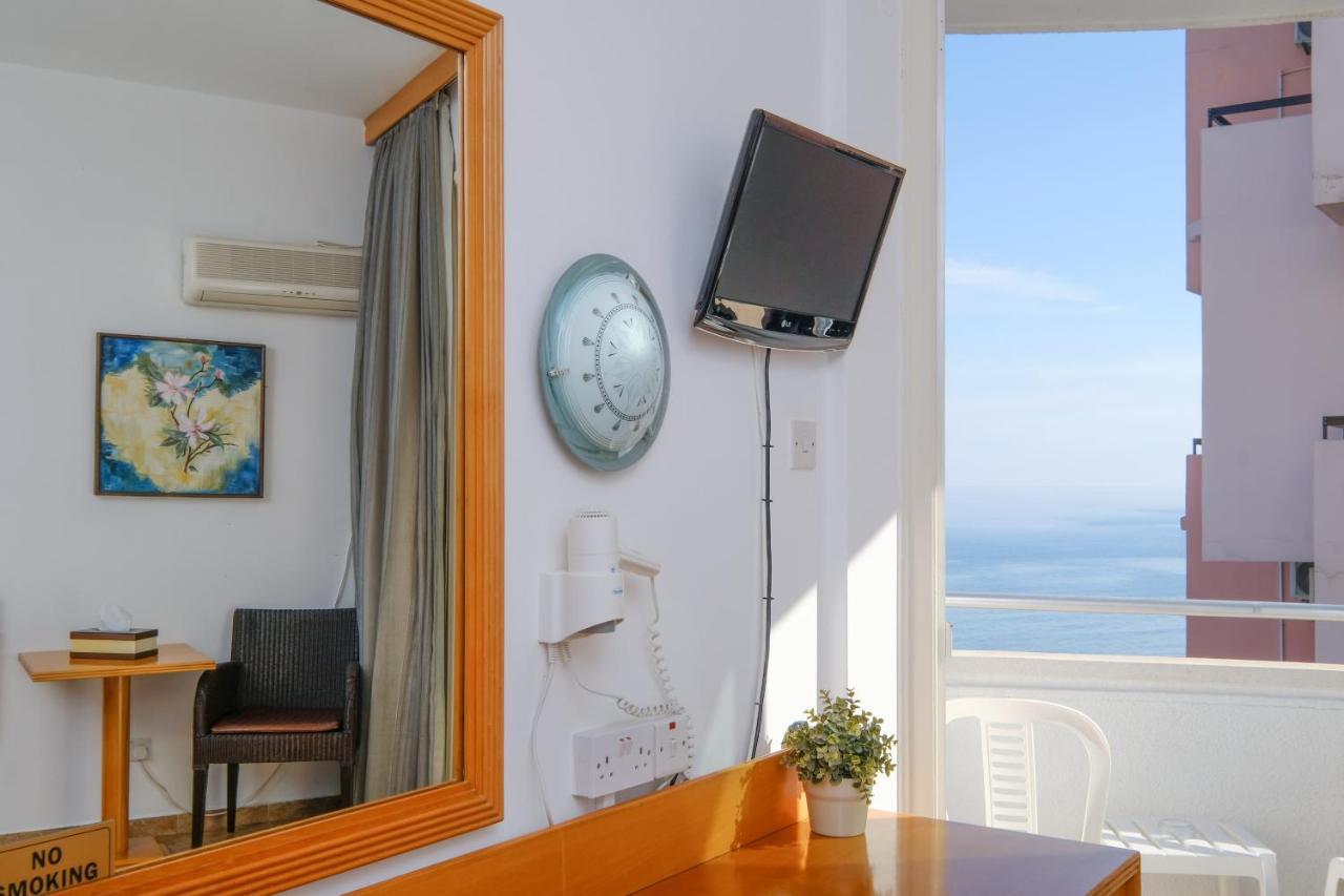 Flamingo Beach Hotel Larnaca Ngoại thất bức ảnh