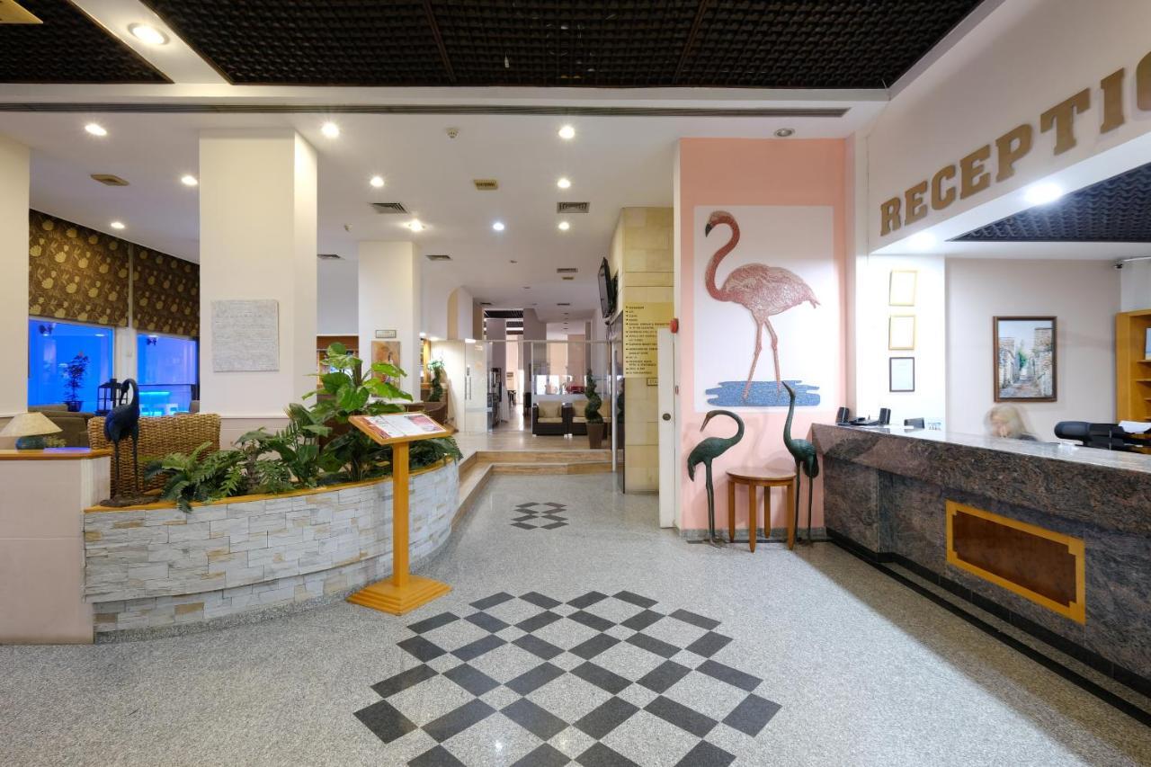 Flamingo Beach Hotel Larnaca Ngoại thất bức ảnh