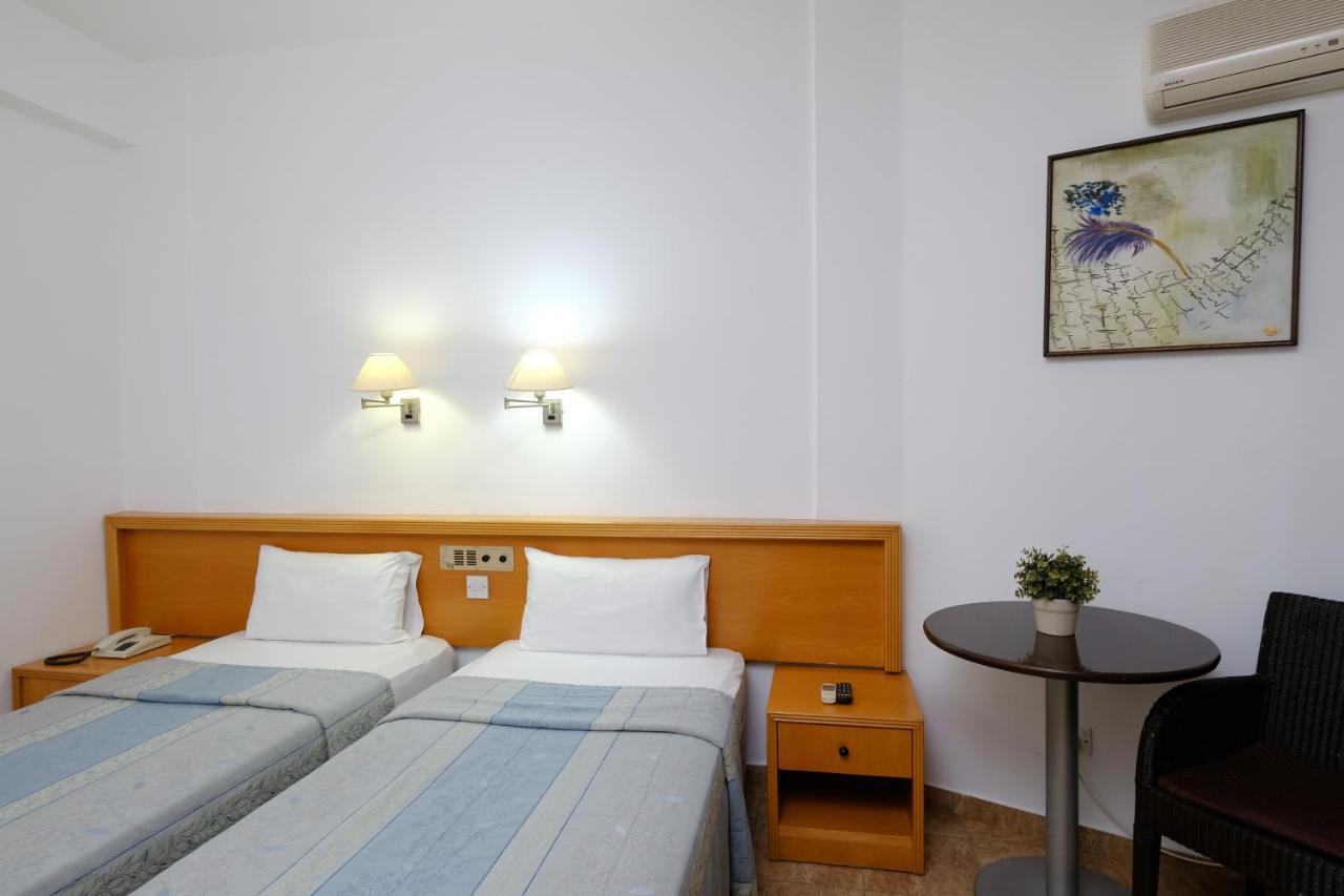 Flamingo Beach Hotel Larnaca Ngoại thất bức ảnh